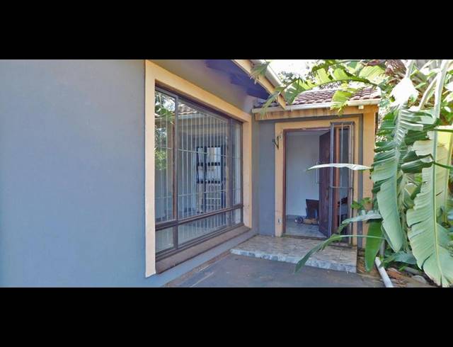 4 BEDROOM HOUSE FOR SALE IN MONTCLAIR